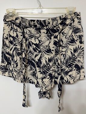 Patterned shorts